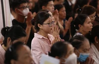 Hà Nội: Hàng ngàn người tới chùa Phúc Khánh dịp lễ Vu Lan