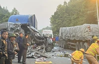 Thăm hỏi, động viên gia đình các nạn nhân vụ tai nạn thảm khốc ở Lạng Sơn