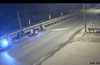 4 thanh thiếu niên dọa chém người đi đường để cướp xe máy 
