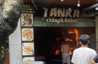 Cháy quán chân gà nướng ở Hà Nội