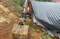 Cháu bé 5 tuổi trong vụ sạt lở đất ở Vĩnh Phúc đã tử vong