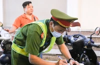 Điểm giữ xe nâng giá vé trong đêm kỉ niệm ngày Giải phóng Thủ đô bị phạt 