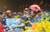 Hình ảnh đoàn cứu hộ, cứu nạn của Việt Nam trở về từ Myanmar 