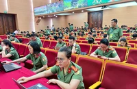 Công an Hà Nội chủ động học tập, vững bước chuyển đổi số 