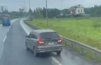 Nữ tài xế lùi xe trên cao tốc Hà Nội – Thái Nguyên vì... đi quá nút giao