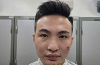 Nam thanh niên lao xe máy vào công an làm nhiệm vụ bảo vệ A80