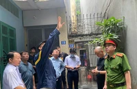 Vụ cháy 5 người tử vong ở Hà Nội: Nghi do cháy xe máy ở tầng 1