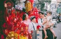 Gia đình Đức Thịnh - Thanh Thuý và bộ ảnh Tết theo kiểu Sài Gòn xưa