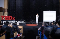 Hoa hậu Thùy Tiên đạt học bổng tại Thụy Sĩ