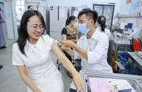 Người dân TP.HCM vẫn đổ xô đi tiêm vaccine cúm 