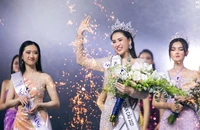 Hoa hậu Du lịch Lý Kim Thảo nói gì về tin đồn mua giải?