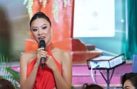 Á hậu Kim Duyên nói gì về tin đồn bị nhà trường đuổi học?