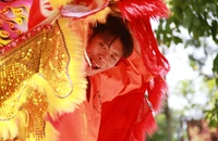 Người Sài Gòn múa lân, rồng cầu tài lộc đầu năm mới
