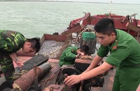 Cát tặc phủ mền, xóa biển số trốn biên phòng trong đêm