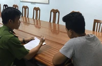 Công an làm việc với 3 mẹ con đánh trật tự đô thị quận 1