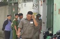Nghi vợ tưới xăng đốt nhà trọ khiến chồng bỏng nặng