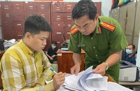 Thanh niên cho vay lãi suất ‘cắt cổ’ 30%/ tháng