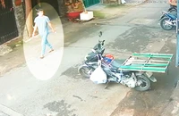 Xe cắm sẵn chìa khóa, bị trộm, mất luôn cả sổ hộ khẩu