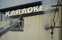 Quán karaoke có nhiều người chết cháy: Các cửa sổ bị xây bít bùng