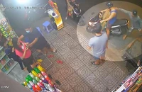 2 thanh niên đóng giả người mua sữa để cướp giật dây chuyền vàng