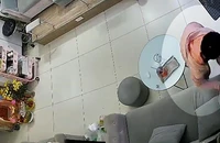 Camera ghi cảnh người bề ngoài giống phụ nữ làm móng tay rồi trộm cắp