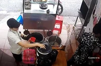 Dàn cảnh mua cơm 30 ngàn, trộm điện thoại một cách tinh vi