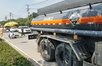 Cụ bà 70 tuổi bán vé số bị xe bồn cán chết khi băng qua đường