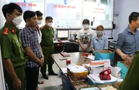 Giám đốc Trung tâm đăng 50-14D nhận hối lộ như thế nào
