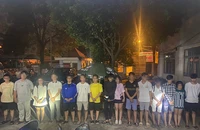 Tổ 363 đi tuần, bắt quả tang đánh bạc và tàng trữ ma túy