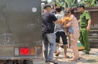 Bé trai bị bạo hành, cho dùng ma túy: Cặp đôi dương tính, tàng trữ ma túy
