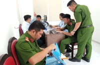Công an xử lý cá nhân liên quan đến lô 21 tấn khí ‘cười’