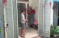 Vừa tạt sơn, mắm tôm xong thì gặp Công an Gò Vấp đi tuần