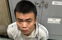 Dí dao cướp tài sản ở cửa hàng tiện lợi lúc rạng sáng