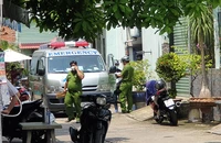 Tấn công người thân rồi cố thủ, tự sát trong nhà