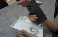 Thanh niên tráo điện thoại mô hình 200 ngàn lấy iPhone 14 ProMax ở quận 10