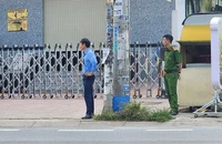Nghi dùng vật giống súng cướp ngân hàng ở Hóc Môn