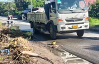 Nam bảo vệ bị xe tải cán đứt cánh tay ở Củ Chi