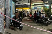 Nhân chứng vụ án mạng chết 3 người ở quận 8: 'Thanh niên chở theo can xăng 20 lít'