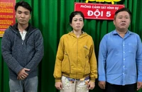150 tiếp viên sẵn sàng đi ‘tới z’ với khách ở 2 nhà hàng tại quận Bình Tân