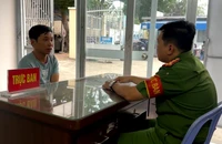 Nam thanh niên vừa giật iPhone đi bán thì bị bắt