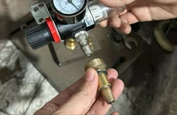 Tạm giam thêm 2 người trong vụ đục số khung, số máy xe gian, ‘phù phép’ thành xe mới