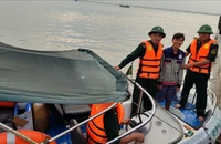 Sà lan chìm sau khi va trúng tàu chở hơn 3 ngàn tấn clinke ở sông Soài Rạp