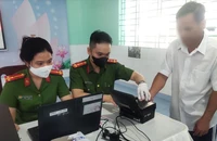 Công an TP.HCM cấp CCCD cho các nhân khẩu đặc biệt ở Bình Dương