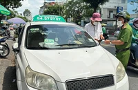 Công an tuần tra, các ‘xe taxi tráo tiền’ ở quận 1, quận 3 “vắng bóng”
