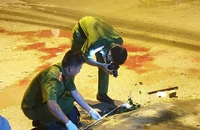2 công nhân đang khoan đục bê tông nghi bị điện giật chết ở Gò Vấp