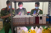 Phát hiện số lượng lớn hóa chất có gốc xyanua cực độc ở quận 5