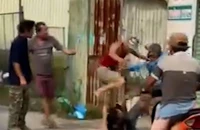 Mâu thuẫn ăn nhậu rồi đánh nhau như phim ở Bình Chánh
