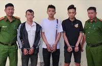 Công an liên tục bắt 3 thanh niên cướp giật tài sản ở TP.HCM