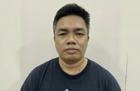 'Nổ' quen biết ngân hàng, có thể rút tiền mặt từ thẻ tín dụng rồi lừa tiền tỉ