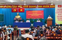 Cử tri nêu nhiều ý kiến về dự án treo và giáo dục